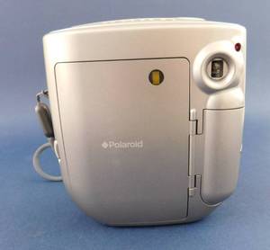 lot 8 image: Polaroid Mio