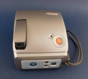 lot 18 image: Polariod One Instant Camera
