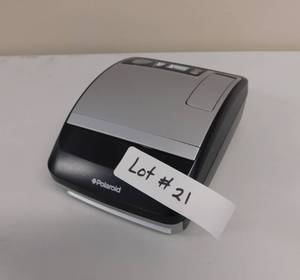 lot 21 image: Black & Silver Polariod One600 Camera