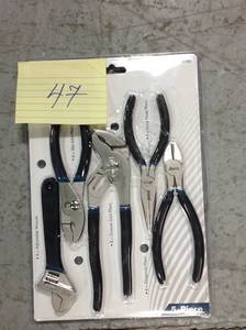lot 47 image: Anvil 5 Piece Pliers Set W Groove Joint Pliers not used