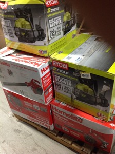 lot 115 image: Pallet of assorted outdoor tools Chainsaw,blowers and backpack blowers costumer returns