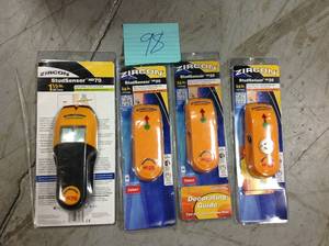 lot 98 image: Assorted LOT OF MIX ZIRCON STUDSENSOR HD70, HD25  in good condition