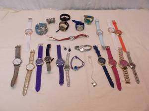 lot 26 image: Wristwatches