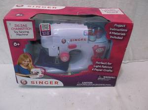 lot 36 image: Singer