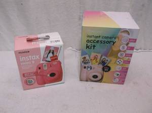 lot 37 image: Camera