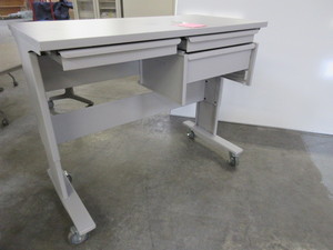 lot 1 image: HERMAN MILLER MOBILE WORK STATION