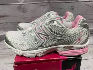 lot 1 image: New Balance Womens Size 6 12 Walking Shoes $69 retail