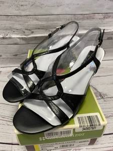 lot 40 image: Naturalizer Size 9.5 Black Shoes $60 retail