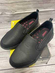 lot 67 image: Womens Size 7.5 Tred Safe Sara Shoes $39