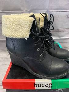 lot 74 image: Bucco Jorita Size 10 Boots $89 retail