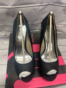 lot 18 image: Michael Antonio Size 8.5 Andie Shoes $84 retail