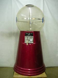 lot 29 image: Large Gum Ball  Vending