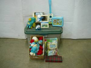 lot 32 image: 28gal Tote with Kids Toys
