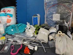 lot 53 image: Poly-fil, mats, artificial flowers,...