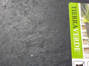 lot 65 image: 1 Tierra Verde self-watering plante...