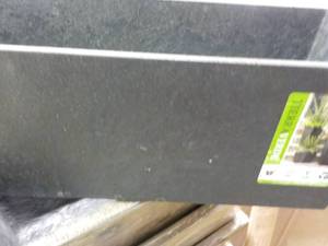 lot 68 image: 1 Tierra Verde self-watering plante...