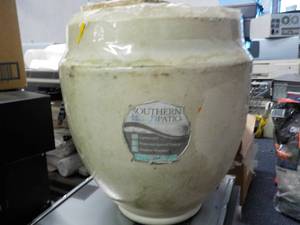lot 70 image: southern patio pot 15 tall with dr...