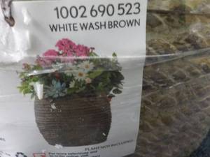 lot 82 image: 14.5 composite woven planter white ...