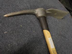 lot 84 image: Husky 5 lb. pick mattock...