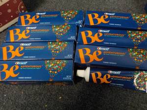 lot 95 image: 8 tubes Crest BE adventurous mint c...