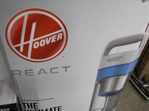 lot 114 image: Hoover React The Ultimate Clean...