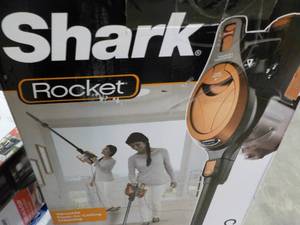 lot 116 image: Shark Rocket...