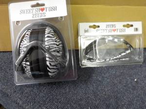 lot 140 image: Zeebs headphones and sunglasses...