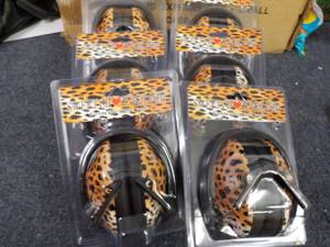 lot 144 image: lot of 6 Sweet Shot headphones...