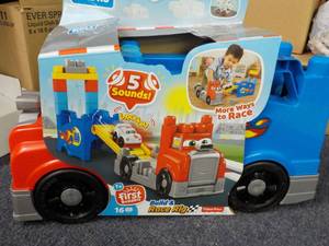 lot 172 image: Mega Blocks Build and Race Rig Fish...