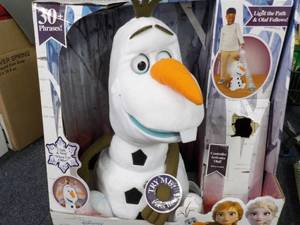 lot 173 image: Disney Frozen II Follow Me Friend O...