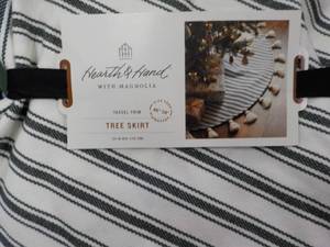 lot 182 image: Christmas lot...