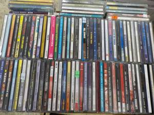 lot 194 image: tray of 90 CDs...