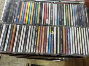 lot 195 image: tray of 90 CDs...