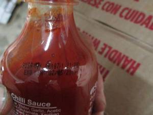 lot 227 image: 12 x 455 ml bottles Tuong ot Sriracha hot chili sauce dated 7-2018