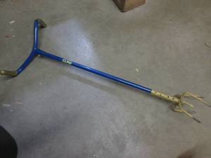 lot 26 image: Garden Claw Gold  RMDR...