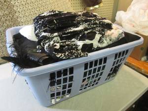 lot 65 image: Clothes Basket Packed Full of Assor...
