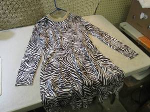 lot 84 image: Ladies Michael Kors Black and White...