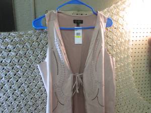 lot 95 image: Ladies Jessica Simpson Apricot Sued...
