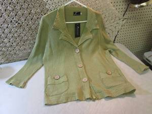 lot 97 image: Ladies Fenini Button Up Top Size X-...