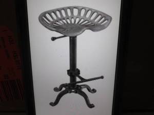 lot 103 image: Metal Tractor Seat Adjustable Heigh...