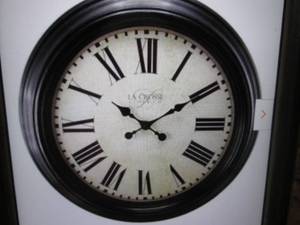 lot 106 image: 23 Round Brown Antique Dial Analog...
