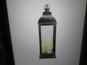 lot 111 image: 28 Large Gold Brushed Black Plasti...