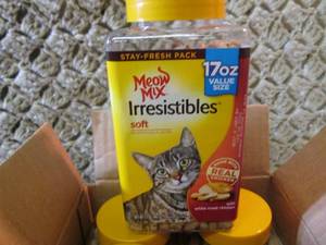 lot 169 image: Case of 4 Meow Mix Irresistibles So...