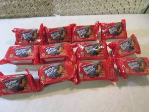 lot 191 image: 12 Packs of Fudge Covered Butter Nu...