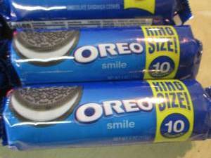 lot 193 image: 12 Packs of Oreo Cookies Best by No...
