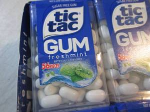 lot 220 image: 12 Packs of Tic Tac Freshmint Gum B...