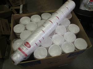 lot 240 image: Case of 400 30 ounce Hot or Cold In...