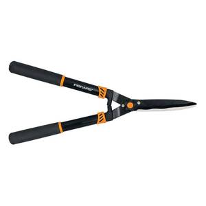 Fiskars 22 in. Wavy-blade Hedge She...