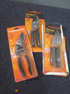 3 Used Fiskars Pruners Z2...