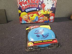 Pie Face Cannon, Frisbee Z3...